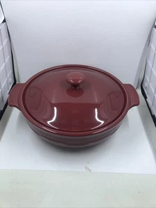 LONGABERGER POTTERY WOVEN TRADITIONS COVERED CASSEROLE PAPRIKA RED  9” - Picture 1 of 18