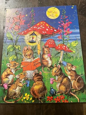 Vintage Victory Wooden Mice Children’s Puzzle 42 Pieces Complete - Image 1 of 4