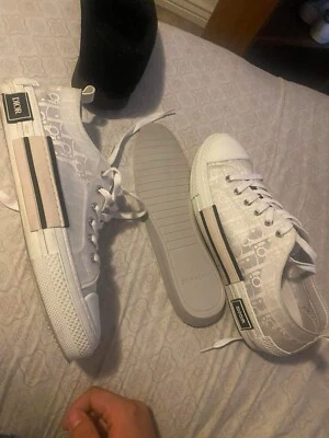 Size 11 - Dior B23 Low Dior Oblique - White - Image 1 of 4