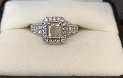**LEVIAN FANCY NATURAL YELLOW DIAMOND RING Princess Cut ** - Image 1 of 4