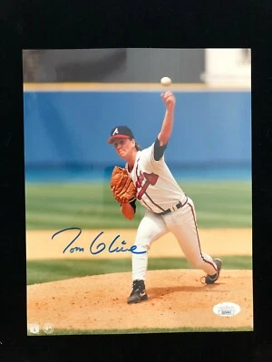 Tom Glavine Signed Autographed Photo - Atlanta Braves - JSA  #QQ36062 - Image 1 of 2