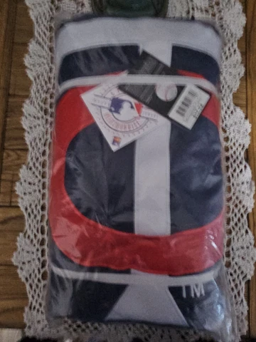 Minnesota Twins Major League Merchandise Brand New Throw Blanket Unopened Cover
