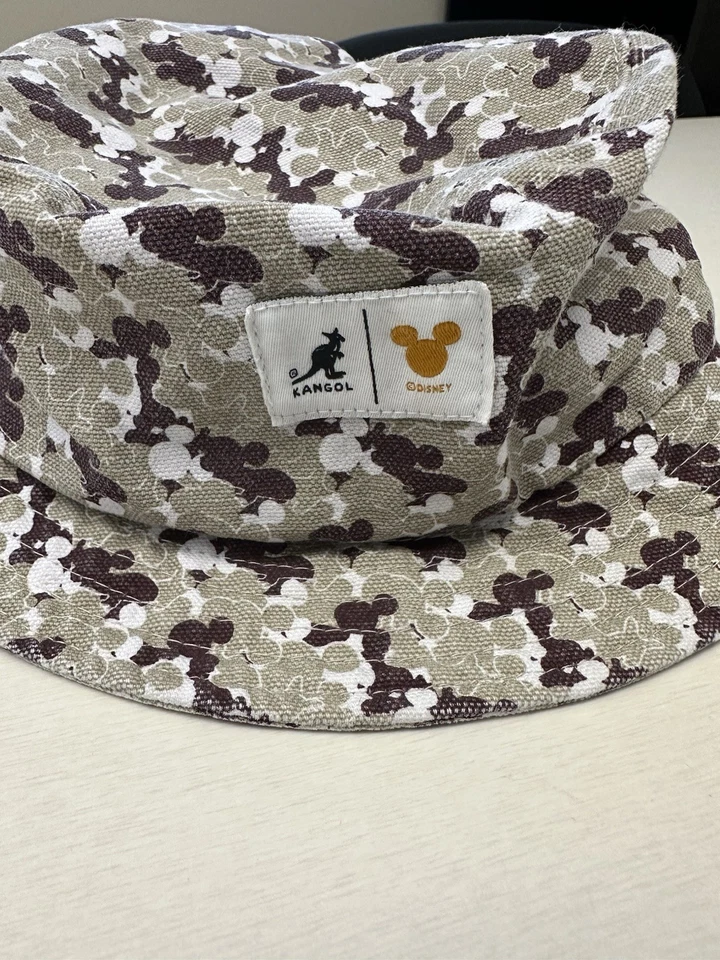 Kangol Born британский Disney чернила ведро шляпа желтовато-коричневый коричневый и белый размер средний - Изображение 1 из 4