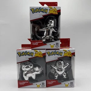 Pokémon Battle Figur 25 Jahre Jubiläum Glumanda Schiggy Bisasam Set Silber Chrom - Bild 1 von 2