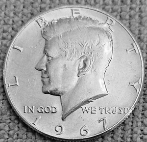 1- 1967 Kennedy half dollar coin - Picture 1 of 1