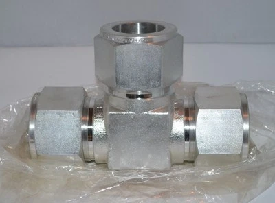 SWAGELOK S-3200-3 FITTING UNION TEE - 2 Tube 3 Ports (#439)