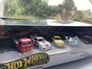 Hot Wheels Premium Diorama Nurburgring Porsche Transporter Set - Picture 1 of 12