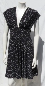 Vestido WHITE HOUSE BLACK MARKET US XS 0 Lunares Genius Convertible Calce y Acampanado - Imagen 1 de 6