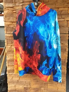 Hoodie M mit Flammen - Bild 1 von 2