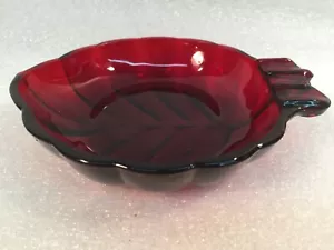 Vintage Anchor Hocking Royal Ruby Glass Leaf Shaped Ashtray - Picture 1 of 5