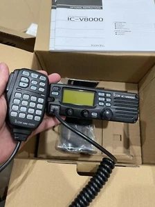 75W ICOM IC-V8000 FM Transceptor VHF Radio Marina Estación de Radio Móvil Coche # - Imagen 1 de 7