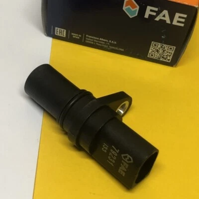 Crank angle position sensor for Skoda 1Z OCTAVIA RS 2.0L 09-14 CCZA CAS 2 Yr Wty - Image 1 of 4