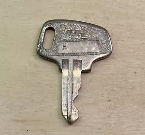 Honda Motorcycle OEM Factory Pre-Cut Key Double Groove H1012-H2302 - Picture 1 of 3