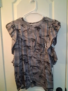 Girls Large Camouflage With Puff Sleeves And A Pocket In The Front - Picture 1 of 3