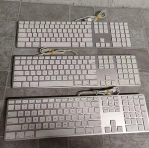 Lot 3x Apple USB Wired Keyboard A1243 - Picture 1 of 8