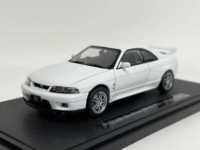 Nissan Skyline GTR R33 V Spec 1995 White 1:43 Ebbro 44186 - image 1 of 4