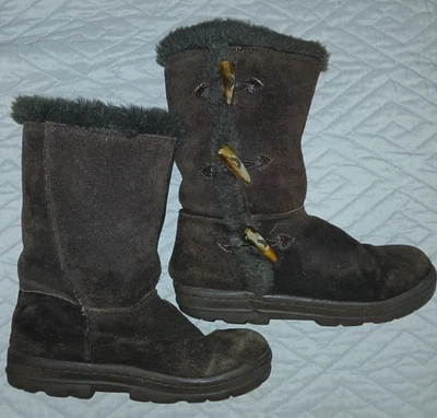Bass Shiver Womens Boots Size 8M Brown Suede Faux Fur Toggle Buttons 5021-200 - Image 1 of 4