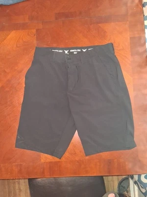 Pantalón Corto Kenneth Cole Golf Performance Negro Talla Para Hombre 32 Ligero Nylon Elástico Foto 1 de 3