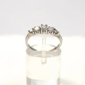 14k White Gold 5 Diamond Graduated Engagement Wedding Anniversary Band Ring - Picture 1 of 9