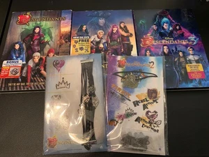 Disney's The Descendents trilogy on DVD.  1, 2 and 3 w/ Bracelet, Necklace - Bild 1 von 22