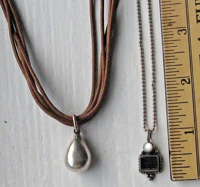 Lote de 2 collares de plata de ley de colección ónix piedra lunar firmados m cuero palanca Foto 1 de 4