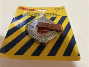 Tapa de radiador de liberación de seguridad 13 psi STANT Lev-R-Vent 11329 - Imagen 1 de 3