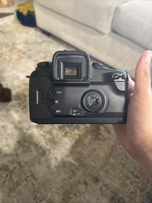 Canon EOS Elan 7 Black 35mm SLR Film Camera Auto Focus - Image 1 of 4