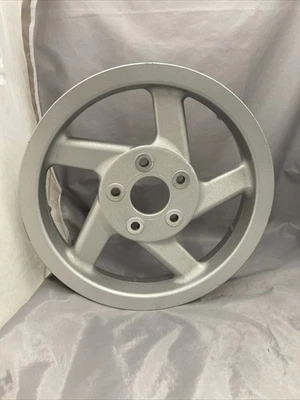 GENUINE VICTORY TRIUMPH 5631062 SPROCKET ASSEMBLY, DRIVEN, 64T, SILVER - Image 1 of 4