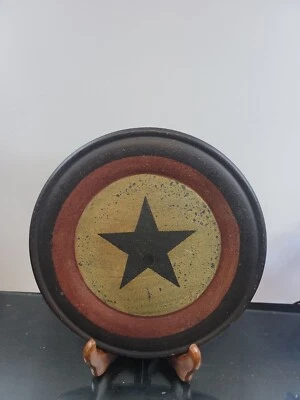 Country Style Red Black Star Distressed Decorative Plate Farmhouse Decor 9.5" - Image 1 of 4