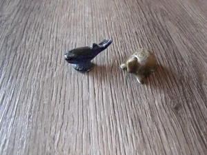 VINTAGE 2 CERAMIC TURTLE FISH WHALE FIGURES 1 INCH TALL - Picture 1 of 1