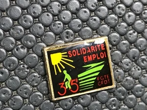 pin's pin BADGE VELO BICI BIKE CFDT - Imagen 1 de 1