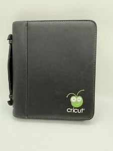 Cricut Cartridge Storage Binder Case Black - Holds 12 Cartridges (not Included) - Picture 1 of 6