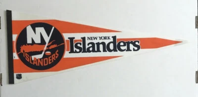 VINTAGE ORIGINAL 1988 NHL NEW YORK ISLANDERS FELT PENNANT FULL SIZE 30" HOCKEY - Image 1 of 4