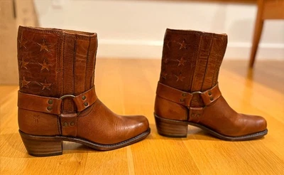 Frye 150 Aniversario Arnés Bandera Estrellas Rayas Bota Corta Marrón EE. UU. 8 NUEVO Foto 1 de 4