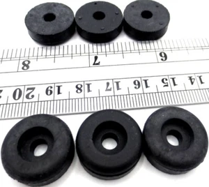 Almohadilla de parachoques de goma atornillada para pies de 3/16" #10 orificio para tornillos, tiene almohadilla de 3/4" de 1/4" de alto - Imagen 1 de 12