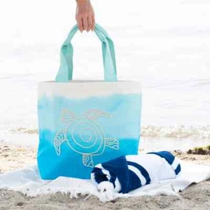 BOLSO DE MANO DE PLAYA BORDADO A MANO RESISTENTE AL AGUA ELSIE & ZOEY MAUI-TORTUGA MARINA - Imagen 1 de 6
