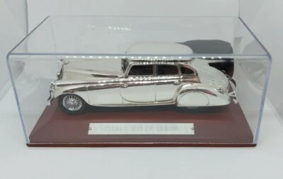 Atlas Die Cast Pierce Flecha Plata Cromo Coches Colección 1/43 con estuche Foto 1 de 4