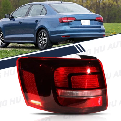 Luz trasera exterior izquierda para conductor Volkswagen Jetta EE. UU. con luz antiniebla LED luz trasera Foto 1 de 4