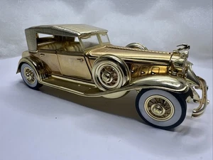 Signature Model 1932 Chrysler LeBaron 1:32 Die-Cast Gold Rare Unique Used - Picture 1 of 10