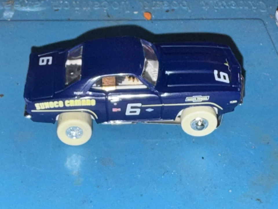 MoDEL MoToRING Aurora Sunoco Camaro T-jet HO Slot Car Funciona Ruedas Blancas Foto 1 de 4