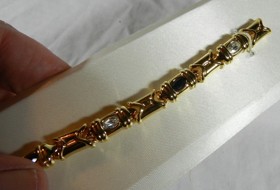 Nuevo - Pulsera Nolan Miller Tono Dorado con Cristales Transparentes + Azules - 7.75" Largo Foto 1 de 4