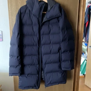 UNIQLO Navy Down Seamless Coat XL Warm Puffer Jacket Men's New - Picture 1 of 3