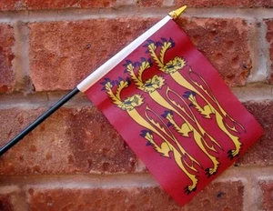 RICHARD THE LIONHEART flag PACK OF TEN SMALL HAND WAVING FLAGS England King UK - Picture 1 of 1