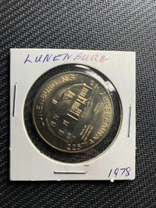 1978 LUNENBURG, NOVA SCOTIA, CANADA (Home of the Bluenose Schooner) TOKEN - Imagen 1 de 2