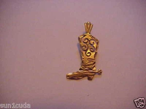 14 KT Yellow Gold Preowned filigree Cowboy Boot Pendant or charm - Imagen 1 de 3