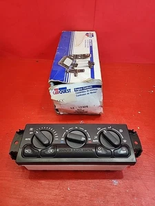 OEM Climate Control Module 15126603 For 2000-2002 Chevrolet & GMC Trucks Tahoe - Picture 1 of 6