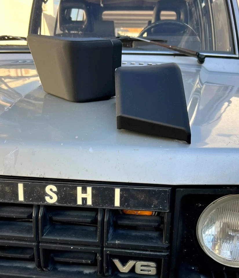 Cantonali anteriore destro + sinistro per Mitsubishi Pajero 1ª serie (1982-1991) - Imagen 1 de 4