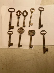 KONVOLUT 9 ALTE MESSING ANTIK VINTAGE SKELETT SCHLÜSSEL - Bild 1 von 2