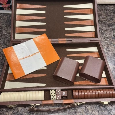 Vintage Classic Backgammon Set Brown & Cream Faux Leatherette Case MCM, Complete - Image 1 of 4