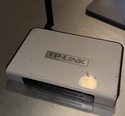 TP-Link TL-WR541G 54 Mbps 4-Port 10/100 Wireless G Router - Image 1 of 4